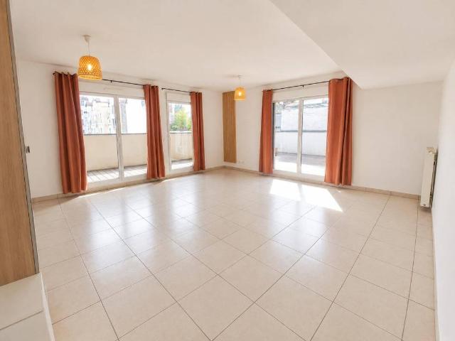 APPARTEMENT T5 4 CHAMBRES 130M2 TERRASSE ET GARAGE