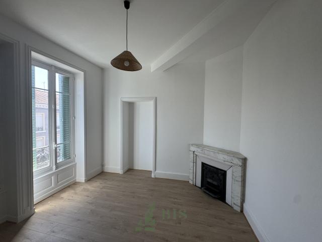 APPARTEMENT T5 VUE SUR LOIRE