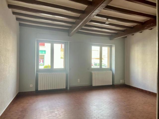 APPARTEMENT T5 A LOUER A SAINT SYMPHORIEN DE LAY