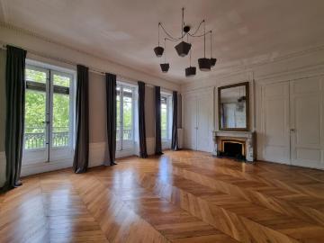 APPARTEMENT T5 A LOUER LYON 2EME ARRONDISSEMENT Merciere Grolee 146.65 m2 2 680 € charges comprises par mois: Immobilier LYON 2EME ARRONDISSEMENT | Agence immobilière à Lyon Galyo