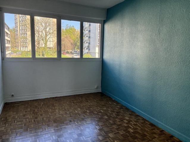 APPARTEMENT T5 A LOUER
