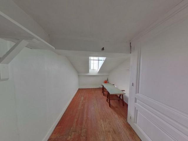 APPARTEMENT T5 A LOUER