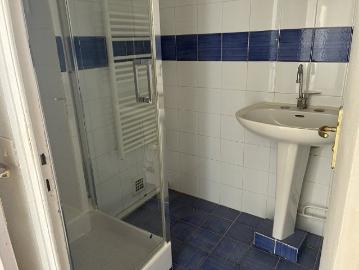 APPARTEMENT T5 A LOUER