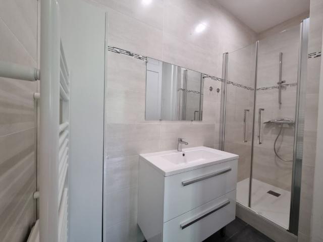APPARTEMENT T5 A LOUER