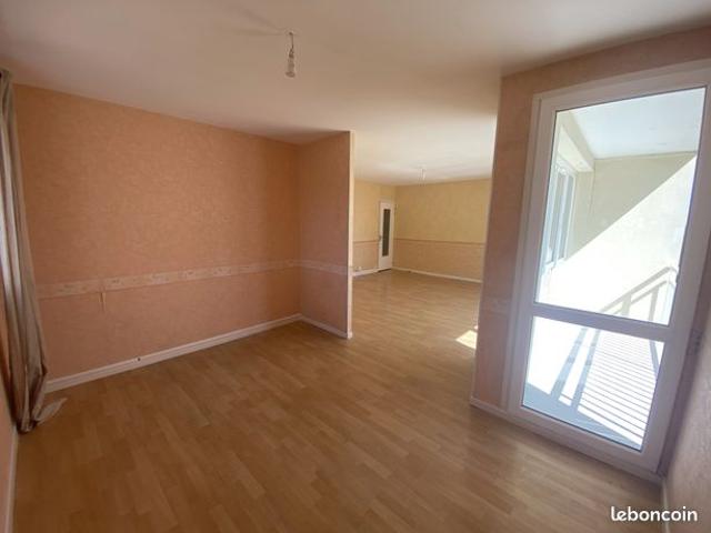 Appartement T5 avec cave et parking