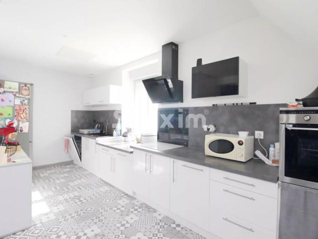 Appartement T5 avec garage, cave et grenier