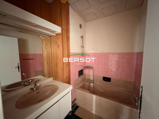 Appartement T5 avec garage et cave quartier Saint Claude