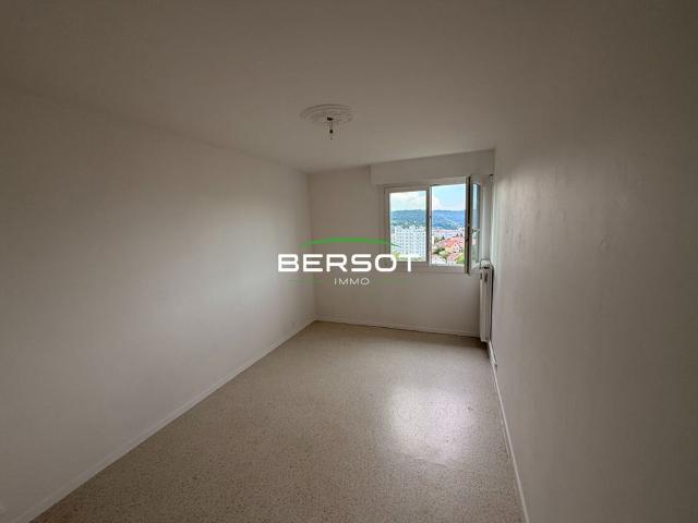 Appartement T5 avec garage et cave quartier Saint Claude