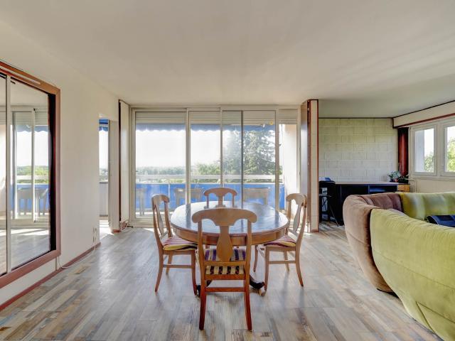 Appartement T5 beau volume, lumineux et avec vue 118m² Blanquefort