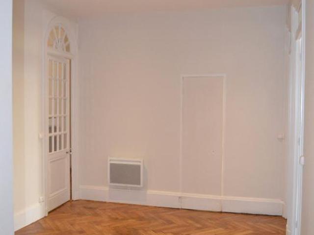 APPARTEMENT T5 CROIX ROUSSE 143.92m2 avec cuisine équipée