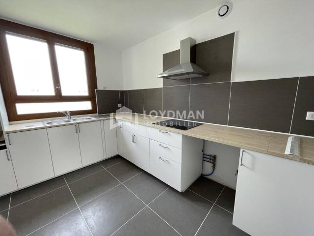 Appartement T5 de 101m2 entièrement rénové,calme et lumineux