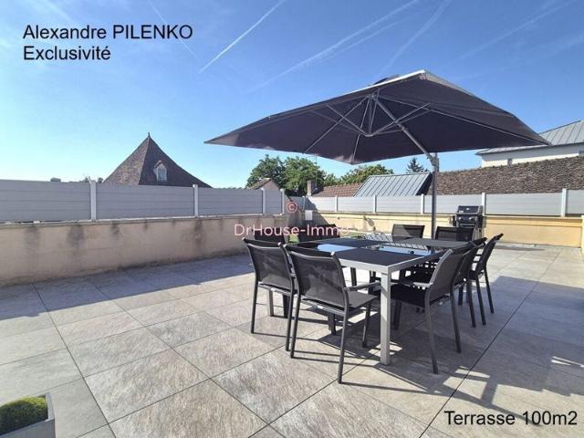 Appartement T5 duplex 88m2 terrasse 100m2 Place de parking privative