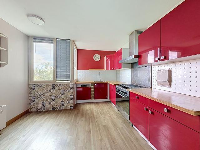 Appartement T5 ELANCOURT à louer