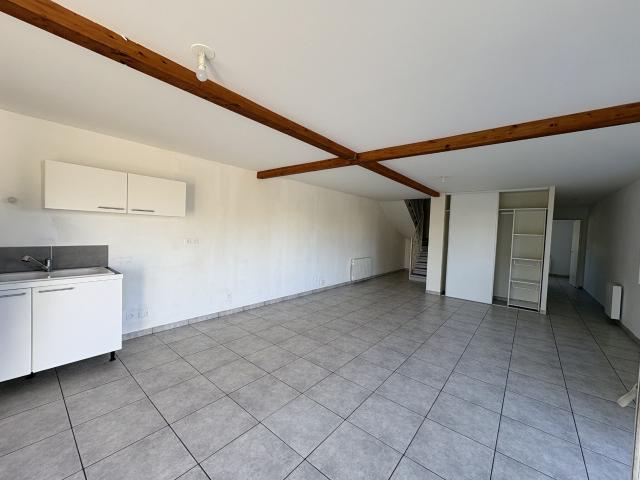 Appartement T5 en duplex avec terrasse et jardin