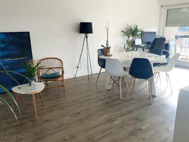 Appartement T5 lumineux avec terrasses, garage, cave, local