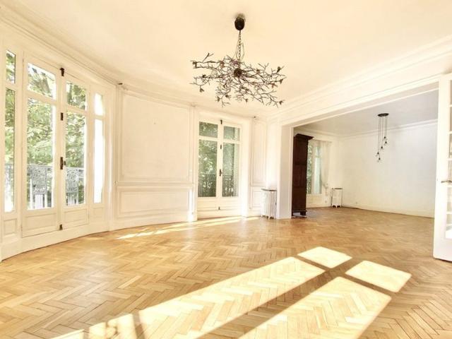 Appartement T6 au Coeur des Beaux Arts