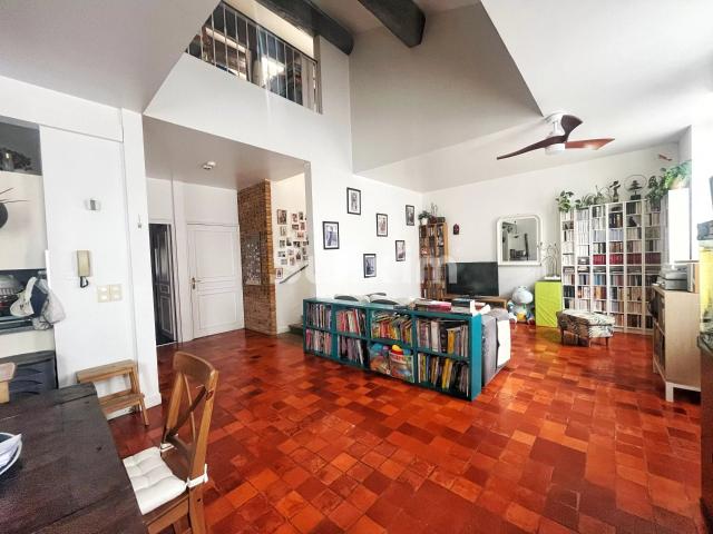Appartement T6 en duplex traversant 118m² Nyons