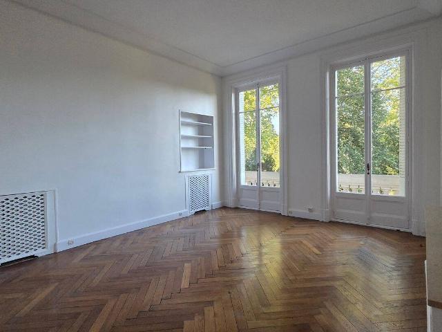 Appartement T6 sur emplacement unique