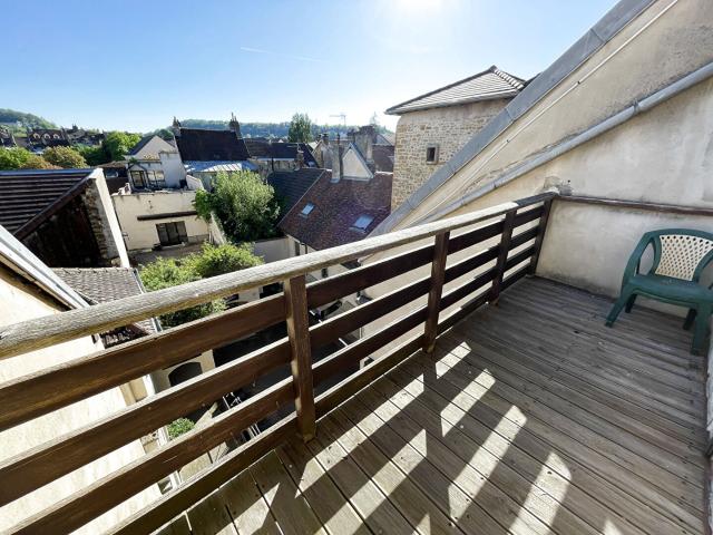 Appartement T8 près de LONS LE SAUNIER à louer