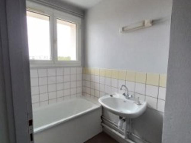 Appartement T 3 aux Reoes