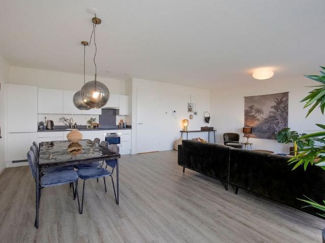 Appartement te huur: Mary van der Sluisstraat 274 1095 ME Amsterdam
