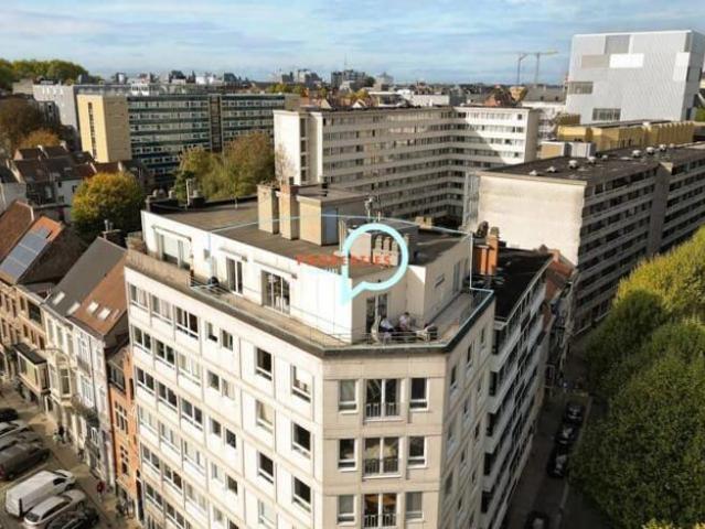 Appartement te huur met panoramisch terras + garage