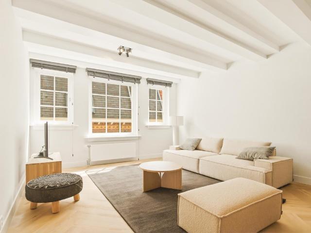 Appartement te huur Nieuwe Nieuwstraat 18 E in Amsterdam voor € 2.450