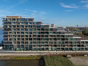 Appartement te huur Oud IJsselmonde, Pampuskade in Rotterdam voor € 1.785