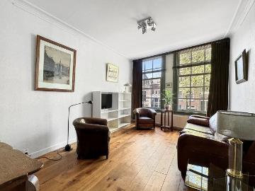 Appartement te huur Oudezijds Achterburgwal 205 1 in Amsterdam voor € 1.445