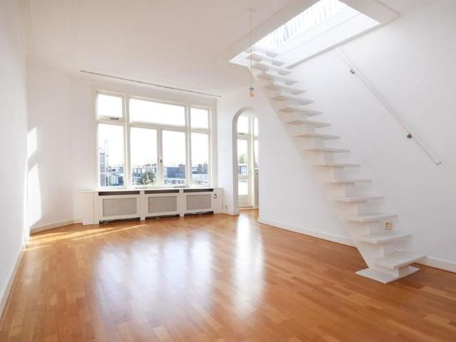 Appartement te huur: Oostduinlaan 111 2596 JJ Den Haag