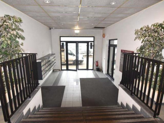 Appartement te Huur op Mechelsesteenweg in Heist op den B.
