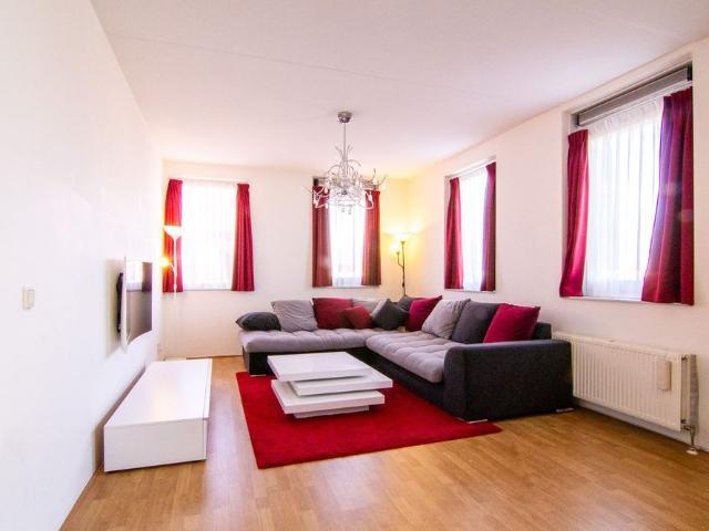 Appartement te huur: Beneluxlaan 659 1363 BJ Almere