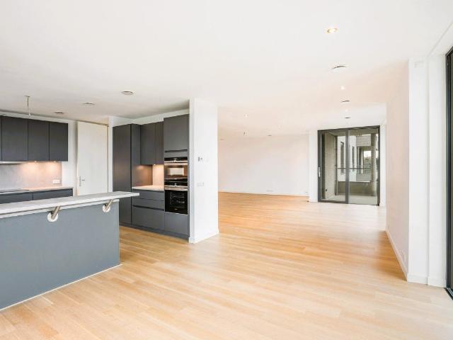 Appartement te huur Bovenkerkerweg in Amstelveen voor € 3.950