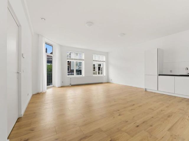 Appartement te huur: De Ruijterstraat 52 B2 2518 AT Den Haag