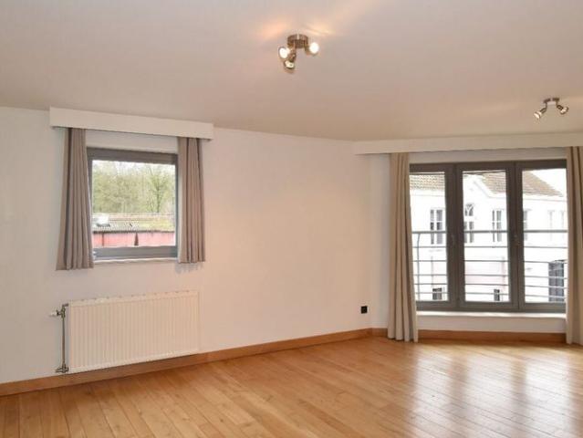 Appartement te huur in Maldegem voor € 750 met 1 slaapkamer