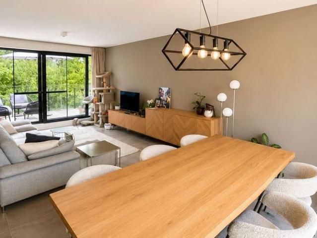 Appartement te huur in Mechelen voor € 1.225 met 2 slaapkamers