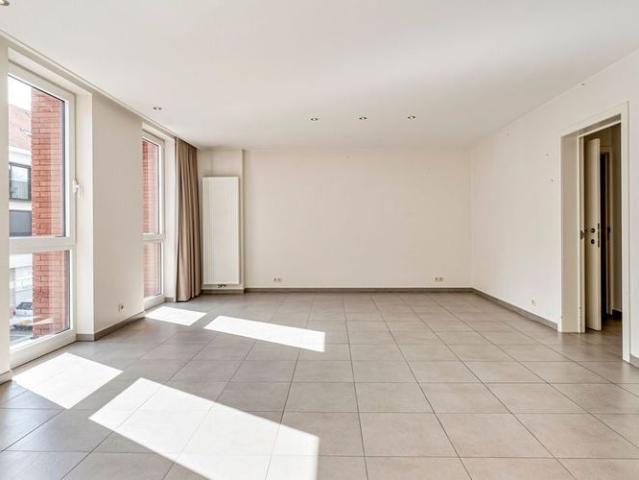 Appartement te huur in Menen voor € 895 met 2 slaapkamers