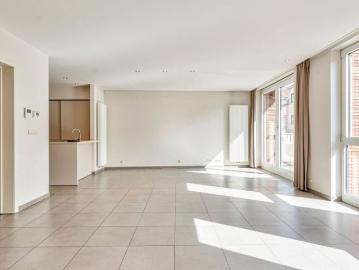 Appartement te huur in Menen voor € 950 met 2 slaapkamers