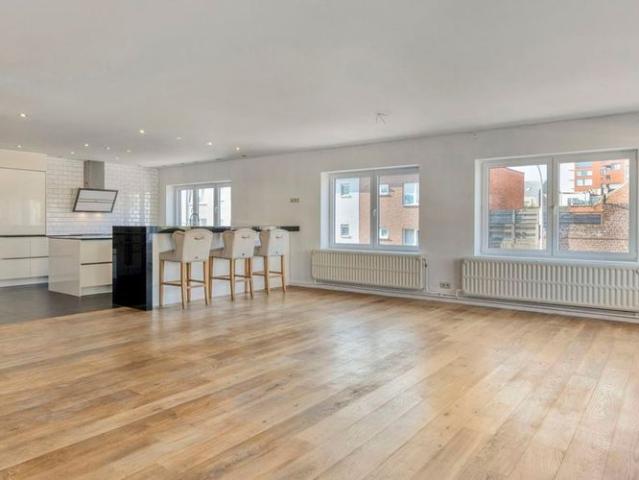 Appartement te huur in Merchtem voor € 1.550 met 4 slaapkamers