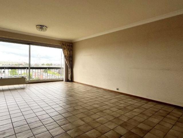 Appartement te huur in Merksem voor € 900 met 2 slaapkamers