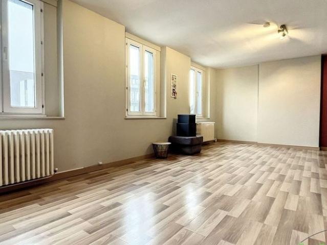 Appartement te huur in Moeskroen voor € 600 met 1 slaapkamer