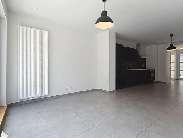 Appartement te huur in Moeskroen voor € 850 met 2 slaapkamers