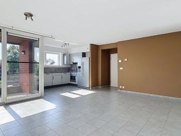 Appartement te huur in Mons voor € 1.000 met 3 slaapkamers
