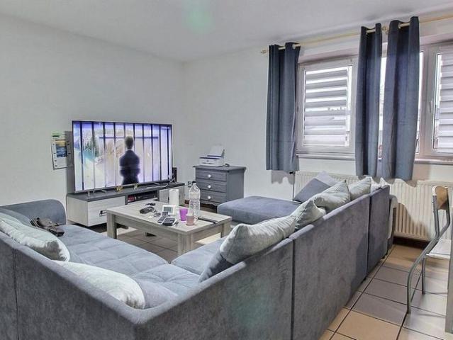 Appartement te huur in Montignies sur Sambre voor € 670 met 1 slaapkamer