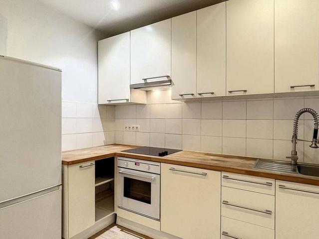 Appartement te huur in Namur voor € 695 met 1 slaapkamer