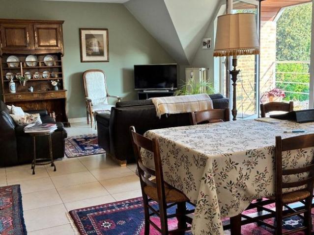 Appartement te huur in Nazareth voor € 990 met 3 slaapkamers