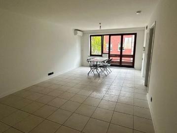 Appartement te huur in Neerpelt voor € 915 met 2 slaapkamers