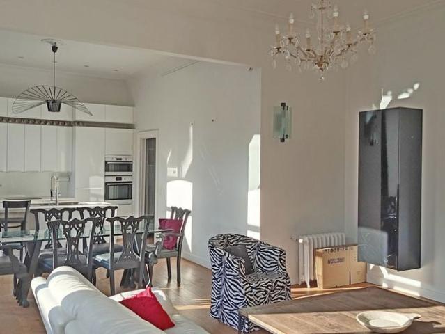 Appartement te huur in Ninove voor € 960 met 1 slaapkamer