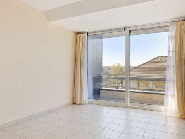 Appartement te huur in Oudenaarde voor € 975 met 4 slaapkamers