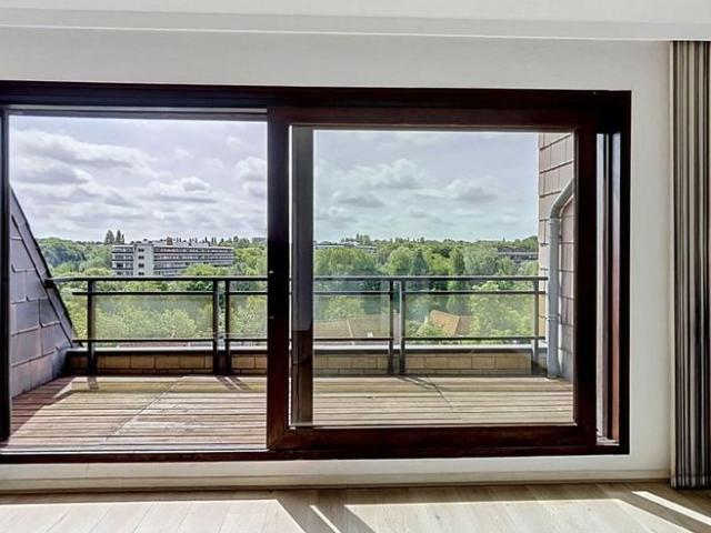 Appartement te huur in Oudergem voor € 1.500 met 2 slaapkamers